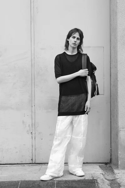 Look 16